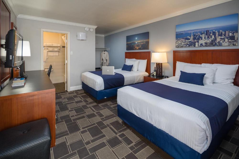 Deluxe Double Room interior